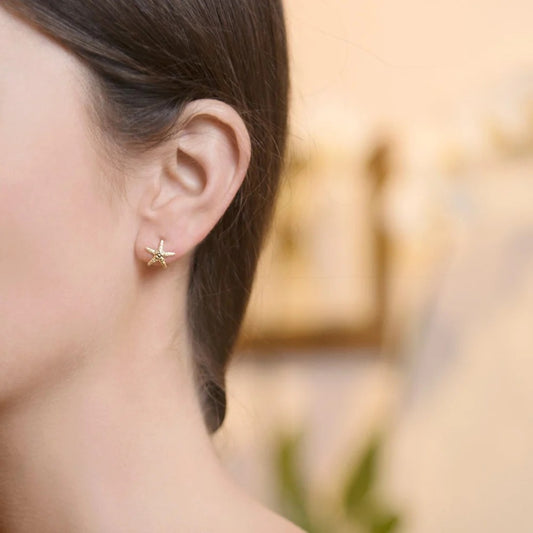 Starfish Petite Stud Earrings in Gold